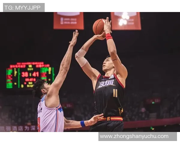 广东队与新疆队常规赛精彩对决谁将赢得本赛季的关键胜利