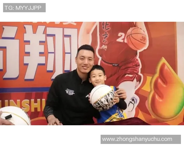 翟晓川：从篮球场上的拼搏者到生活中的多面手，展现不一样的人生风采