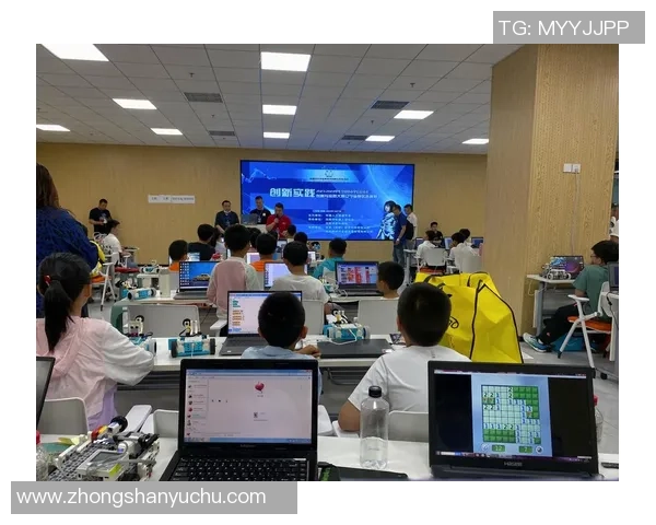 李泓澎:在科技与艺术交汇处探索创新的无限可能性与未来发展方向 李泓澎:在科技与艺术交汇处探索创新的无限可能性与未来发展方向