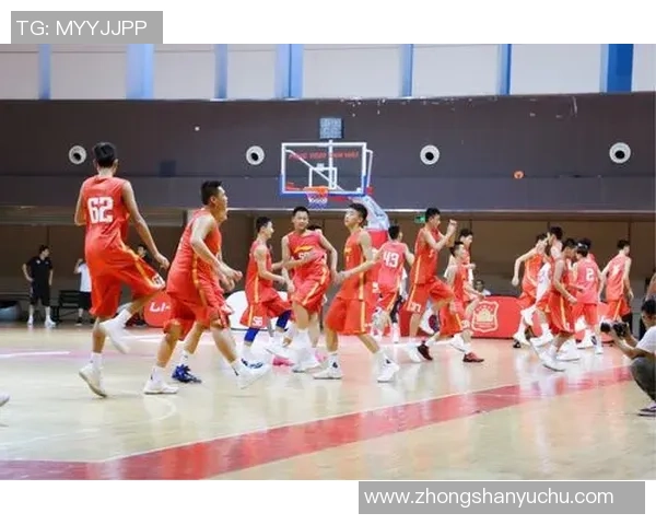 河坝篮球明星的成长之路与梦想追逐的精彩故事