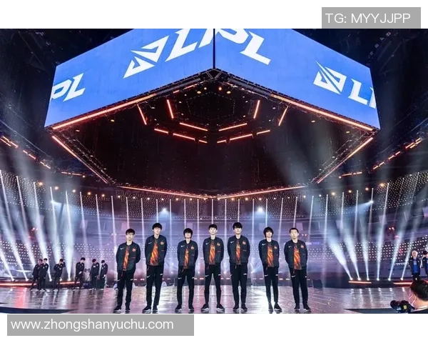 FPX在冠军杯中的强势表现解析与战术深度剖析