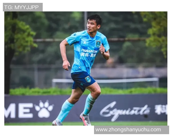 武汉网球队团队协作引发热议球员间关系与战术配合的争议探讨